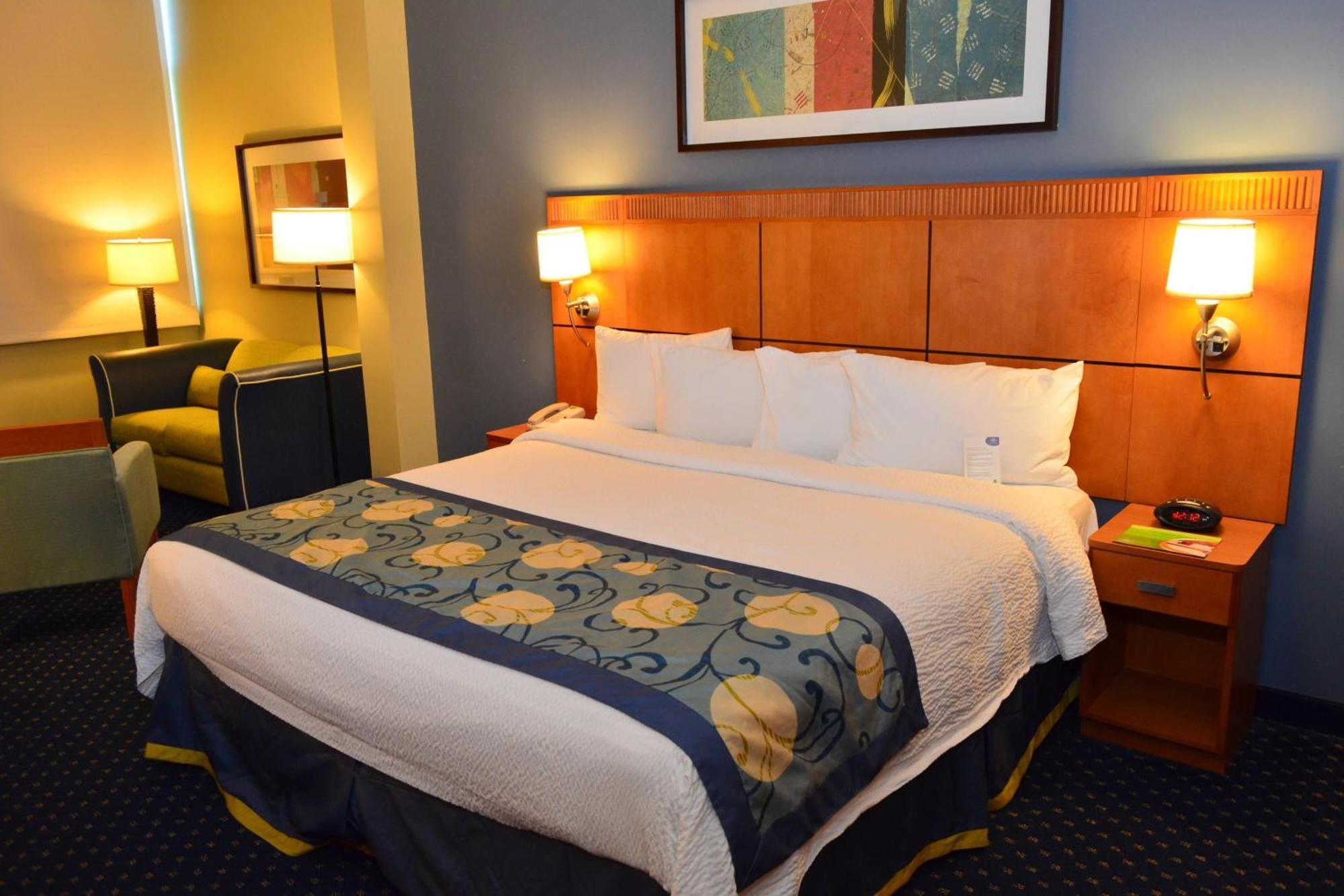 Courtyard Aguadilla Hotel Ngoại thất bức ảnh