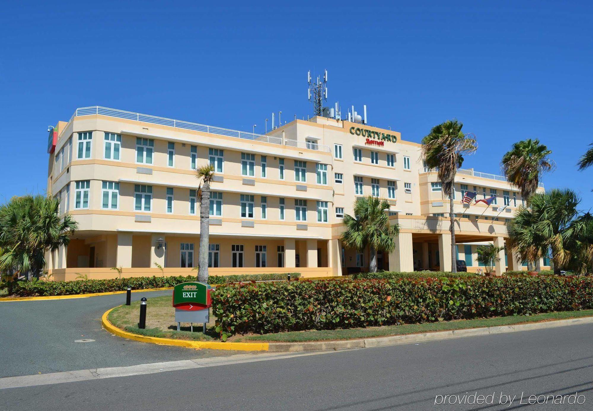 Courtyard Aguadilla Hotel Ngoại thất bức ảnh